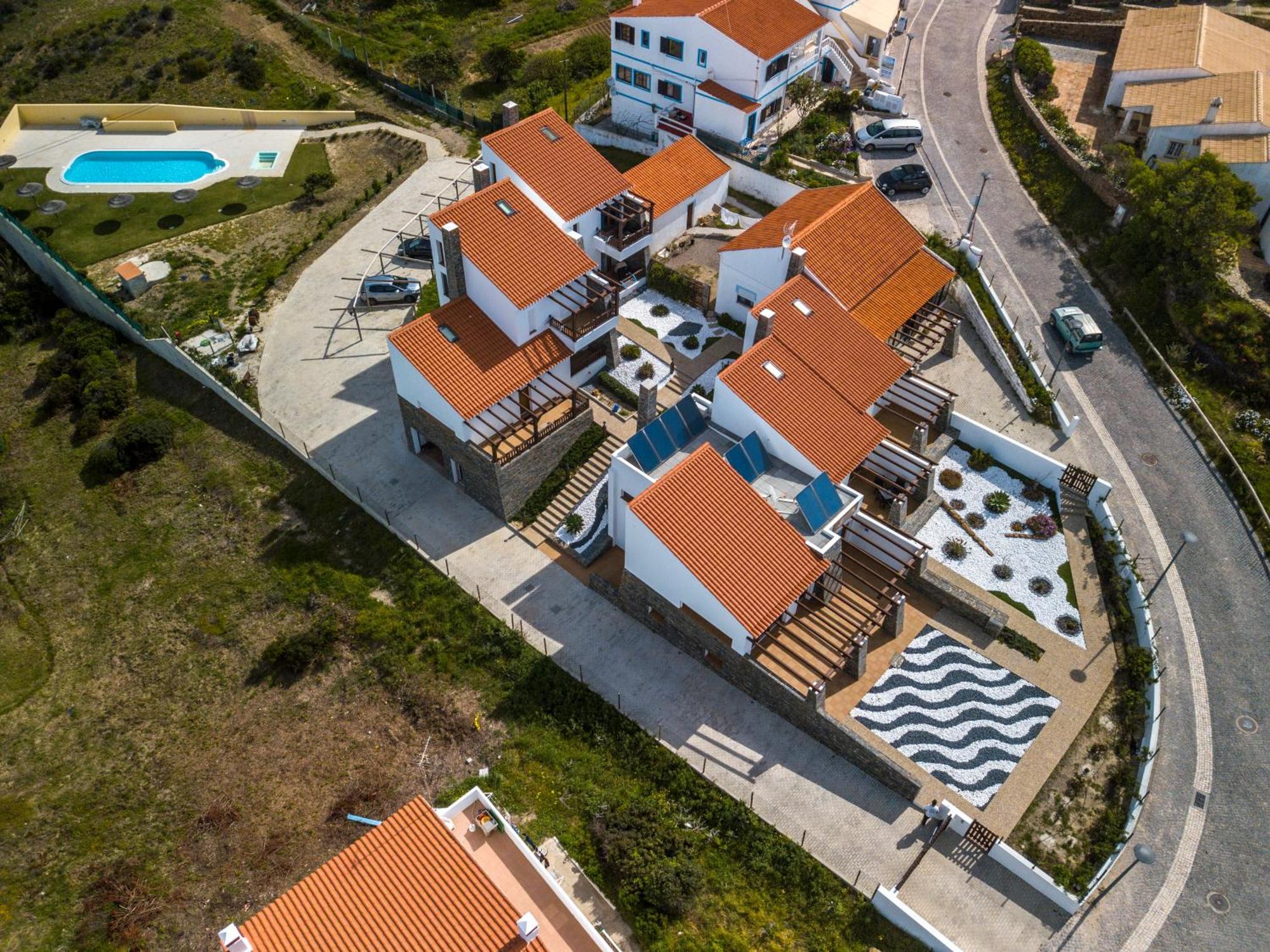 Falésias da Arrifana Praia da Arrifana Extérieur photo