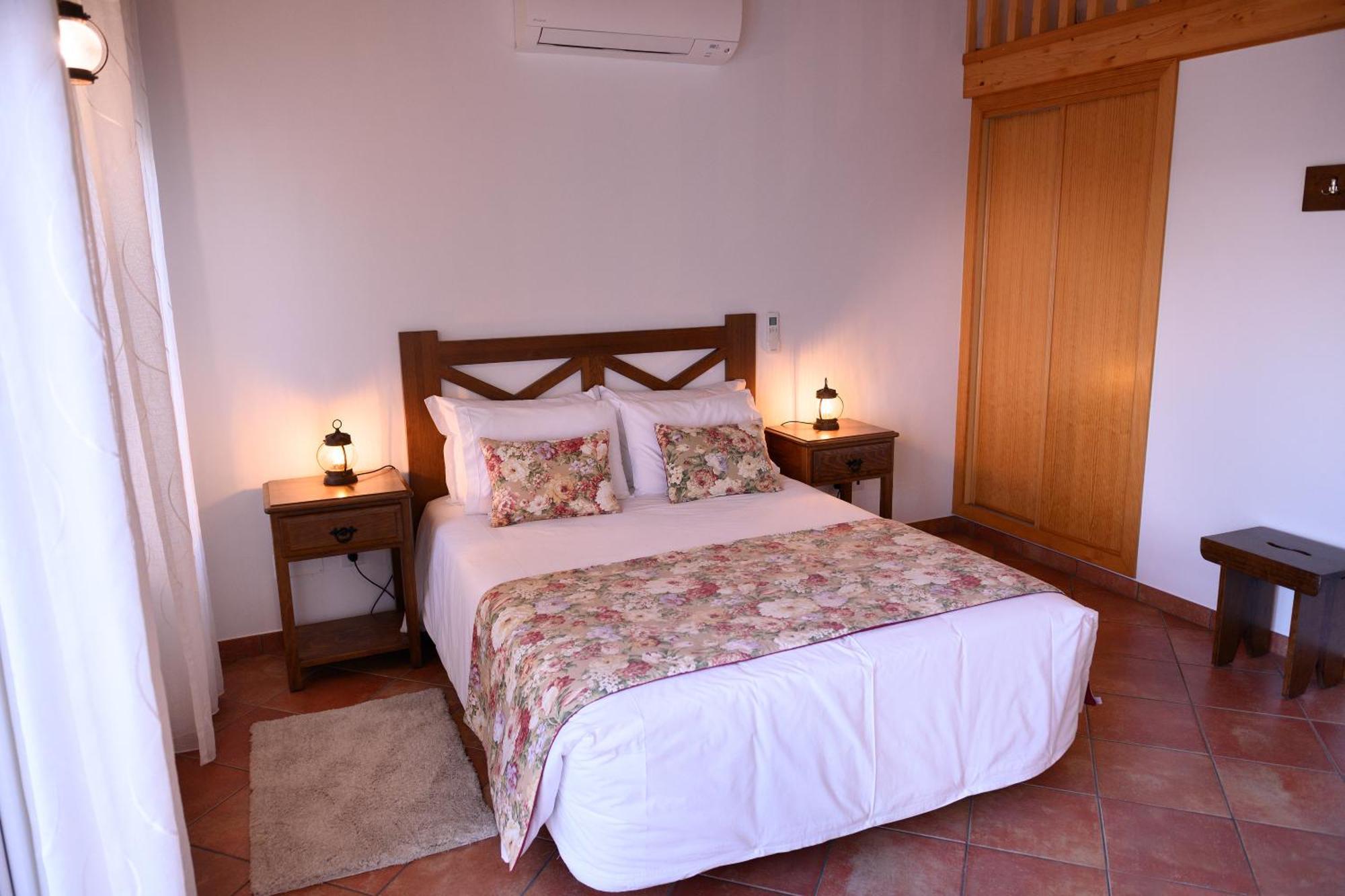 Falésias da Arrifana Praia da Arrifana Chambre photo