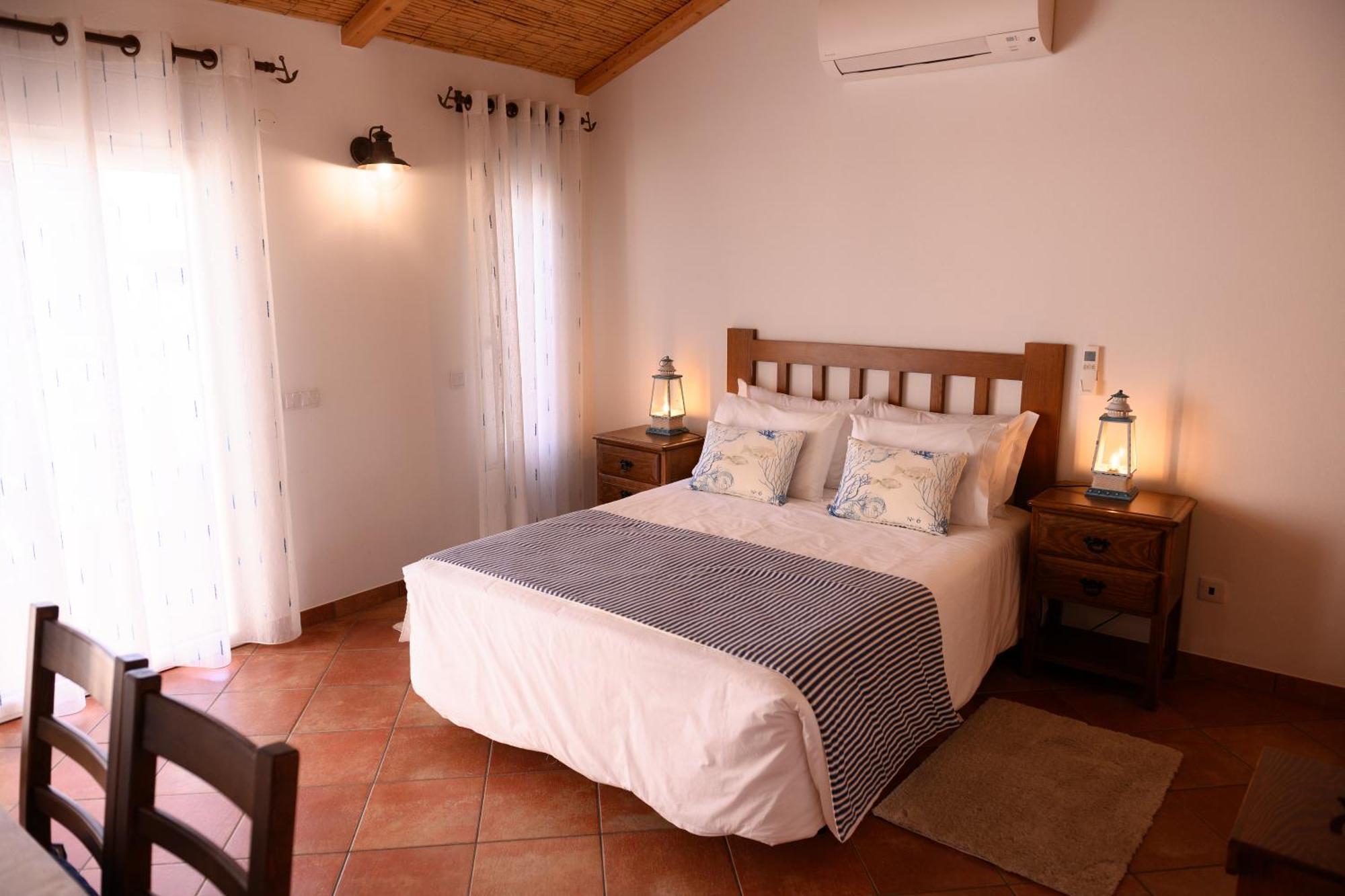 Falésias da Arrifana Praia da Arrifana Chambre photo